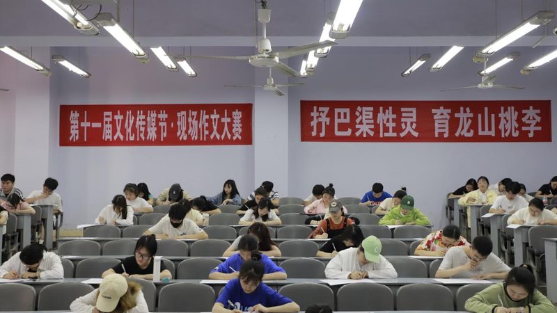 县城开文化传媒公司，加盟是捷径还是陷阱